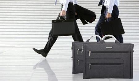 選擇箱包禮品定制有什么特點