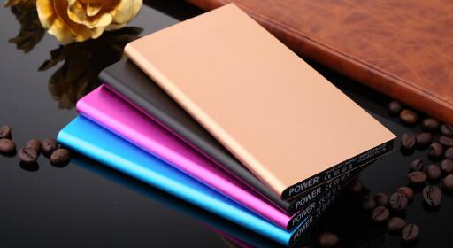 很薄金屬8000毫安的移動(dòng)電源